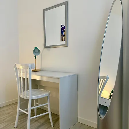 Lr Deluxe - Casa Holi Apartman